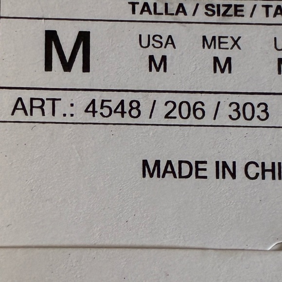 NWT. Zara Golden Two Pack of Rigid Metal Bracelets. - Picture 6 of 8